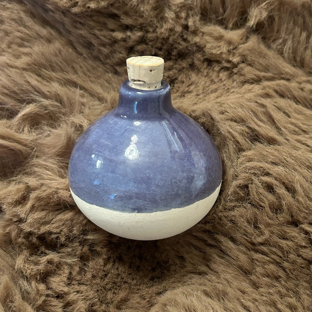 Chic Two-Tone Ceramic Vase with Cork